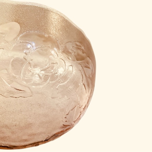 Vintage ARCOROC France Rosa Pink Glass Cereal Salad Bowl Rosés 6" - Picture 5 of 5